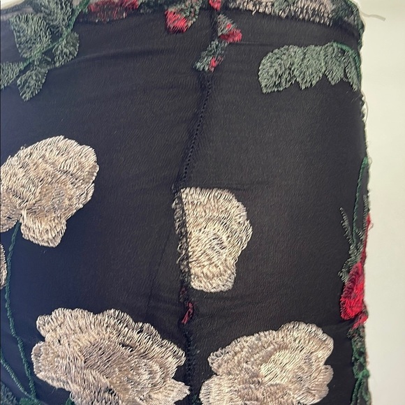 No Brand Floral Embroidered Mini Skirt used - Picture 2 of 4